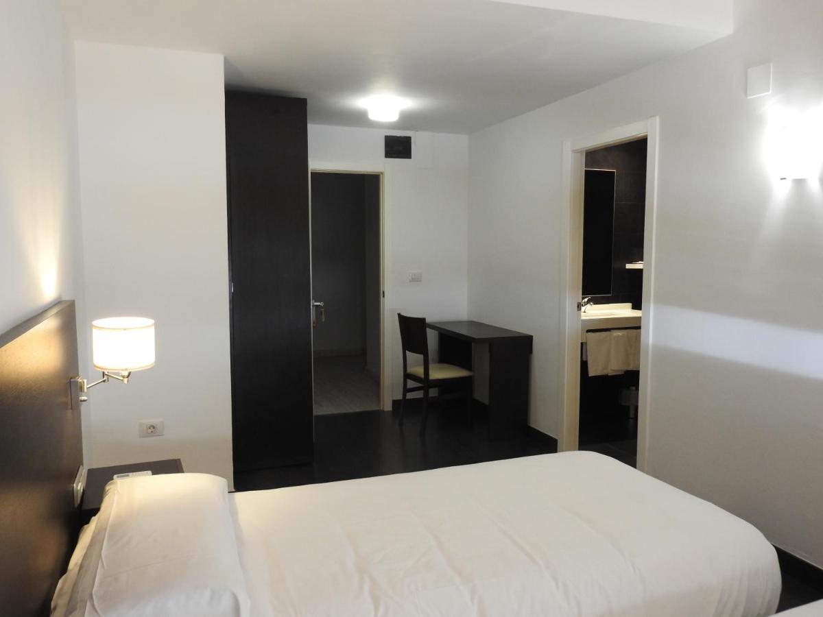 Hostal Meson De Paco Cariñena Eksteriør billede