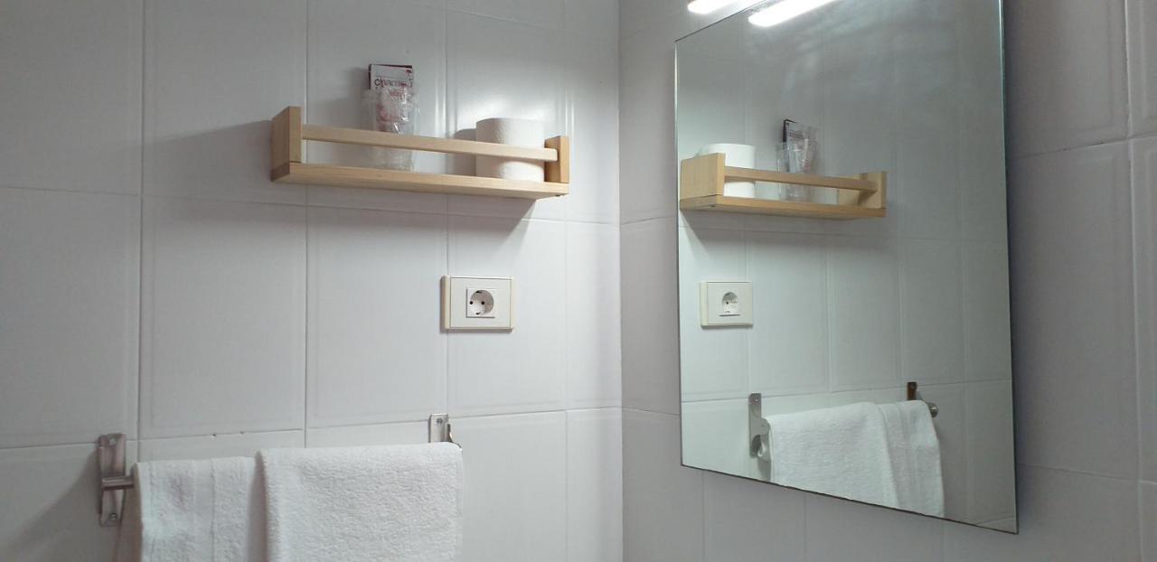 Hostal Meson De Paco Cariñena Eksteriør billede
