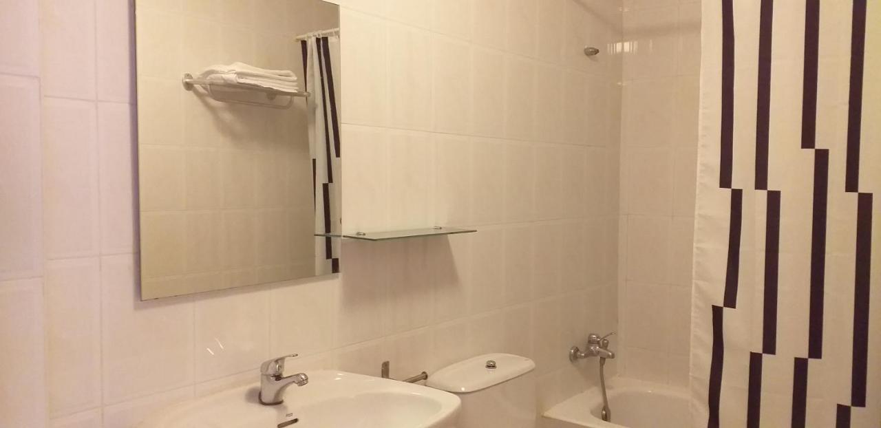 Hostal Meson De Paco Cariñena Eksteriør billede