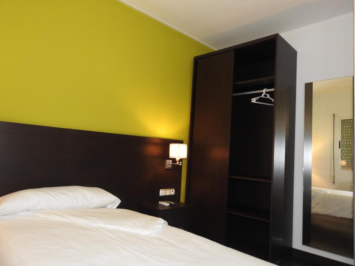 Hostal Meson De Paco Cariñena Eksteriør billede