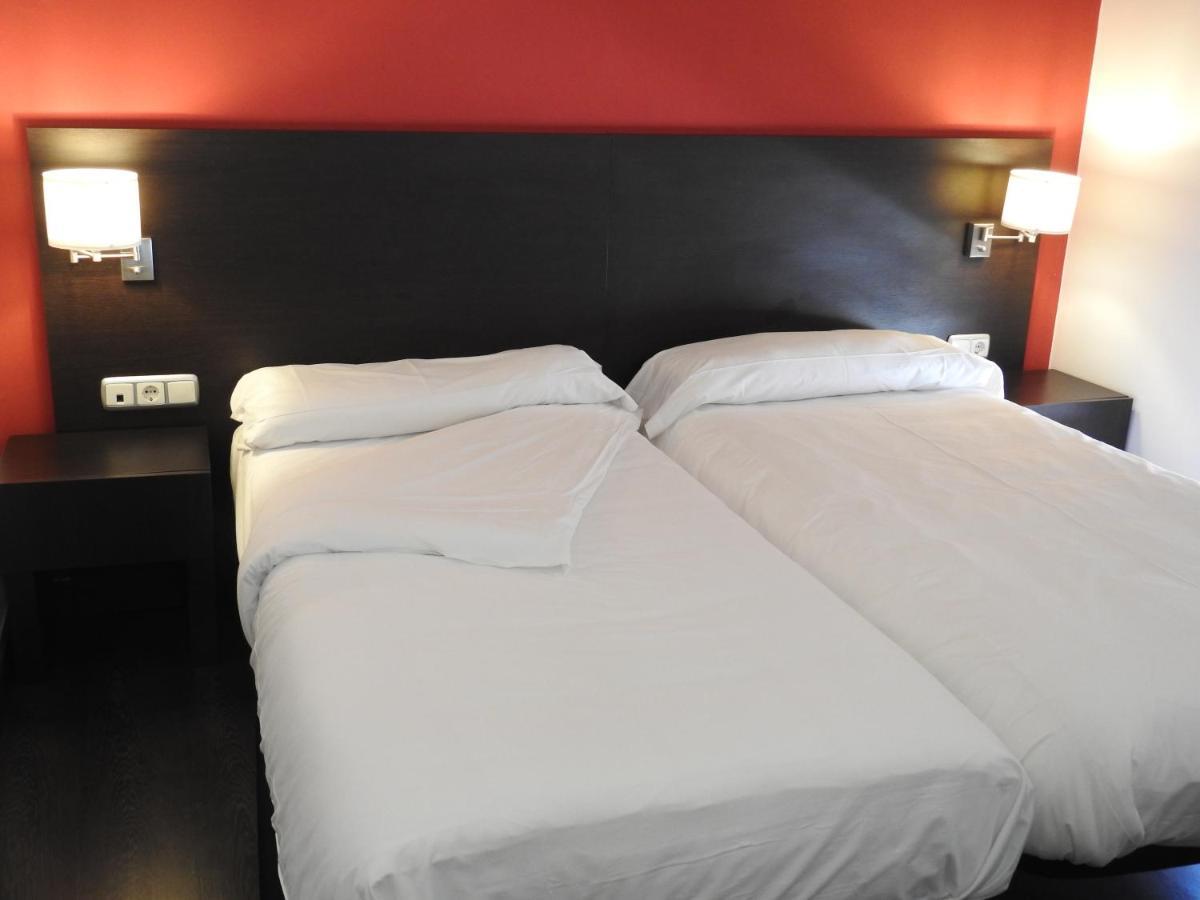 Hostal Meson De Paco Cariñena Eksteriør billede