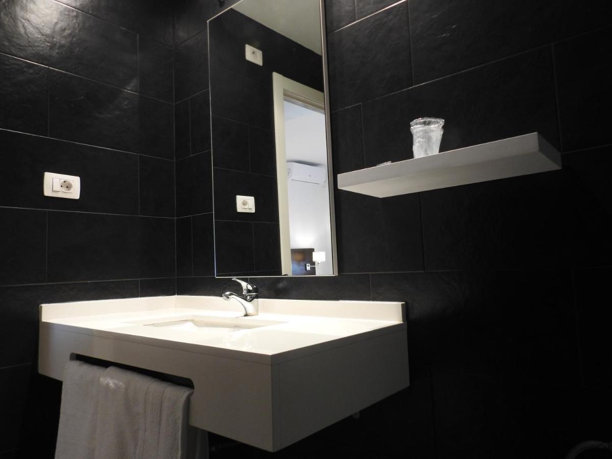 Hostal Meson De Paco Cariñena Eksteriør billede